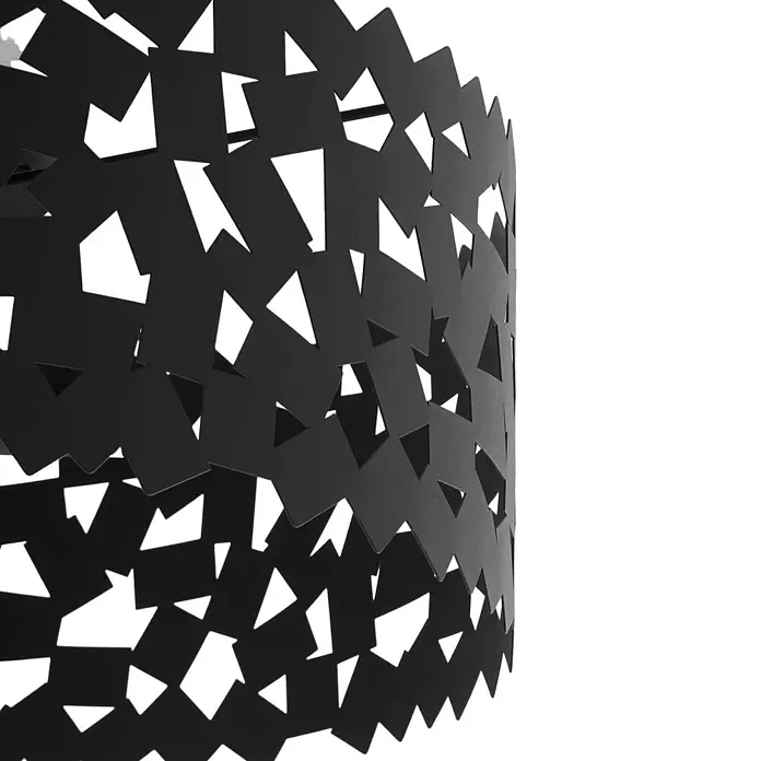 Lucande Deckenleuchte Aeloria - L x B x H: 50 x 50 x 21,6 cm, schwarz, E27 - Schwarzer Metall-Lampenschirm mit geometrischem Ausschnittmuster.