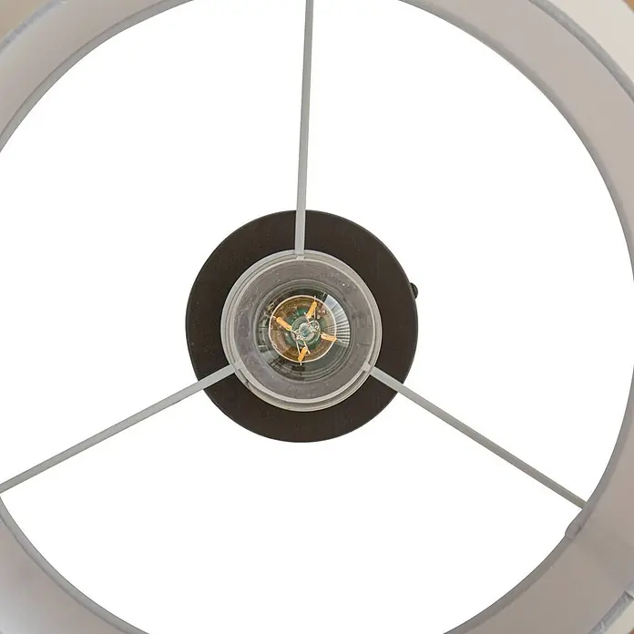 Lindby Deckenleuchte Soula - creme / amber, E27 - Blick von unten in eine Lampe mit dunkler Fassung, klarer Glühbirne und hellem Lampenschirmrahmen mit Streben.