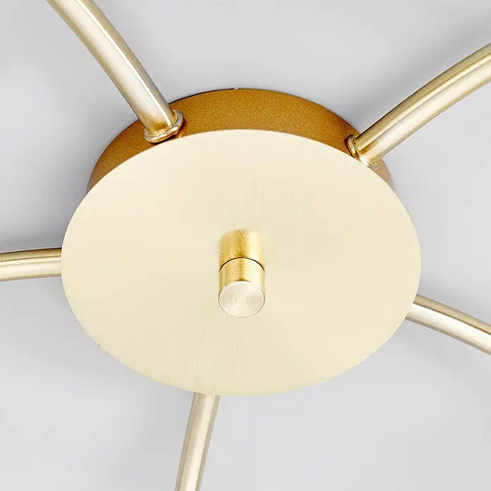 Lindby Deckenleuchte Elaina - messing / gold, E14 - Goldfarbener Metall-Deckenleuchtenkörper mit zentraler Platte und abgehenden Armen.