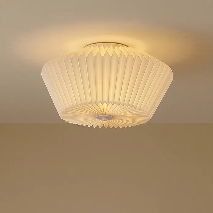 Lindby Deckenleuchte Magali - L x B x H: 45 x 45 x 22 cm, weiß / opal, E27 - Plissierte Papier-Deckenleuchte, die ein warmes Licht abgibt.