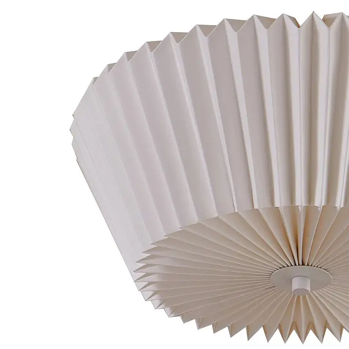 Lindby Deckenleuchte Magali - L x B x H: 45 x 45 x 22 cm, weiß / opal, E27 - Plissierter hellbeiger Deckenlampenschirm mit radial gefaltetem Design.