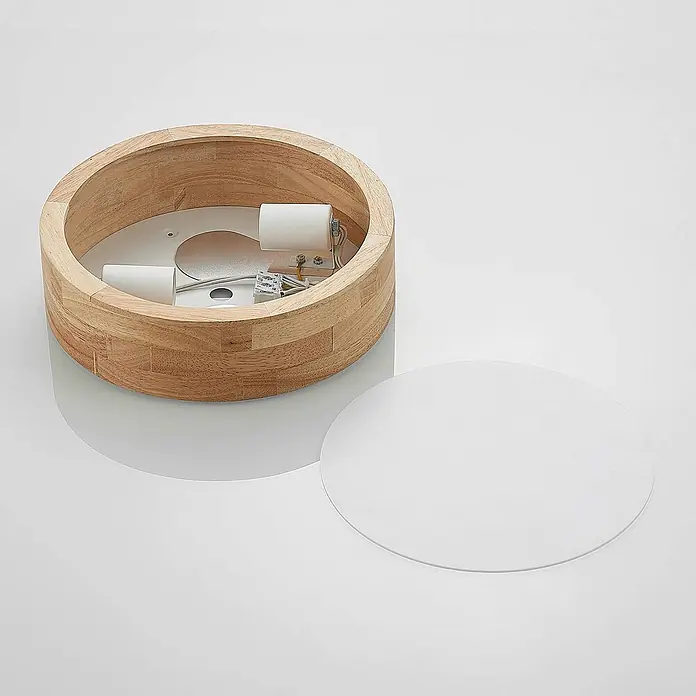 Lindby Deckenleuchte Tanju - Holz hell, E27 - Zerlegte Deckenleuchte aus Holz mit weißem Metallsockel, zwei Lampenfassungen und separatem Diffusor.