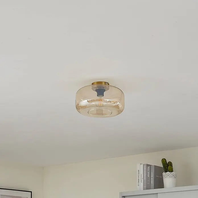 Lindby Deckenleuchte Hildur - creme / amber, E27 - Bernstein-Deckenleuchte aus Glas mit Messingsockel.