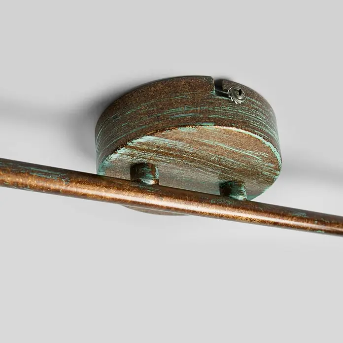 Lindby Deckenleuchte Leonor - bronze / altmessing, bronze / altmessing, GU10 - Patinierte bronzefarbene Deckenhalterung mit Stange, akzentuiert mit Grünspan.