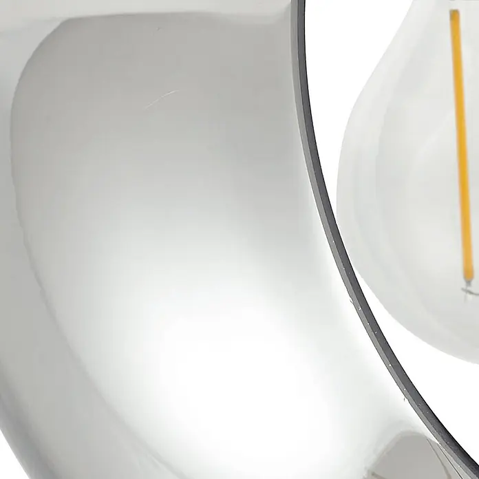 Lindby Deckenleuchte Roton - schwarz, alu / grau / zink, E27 - Nahaufnahme einer Lampe mit rauchgrauem Glasschirm und sichtbarer LED-Glühfadenbirne.