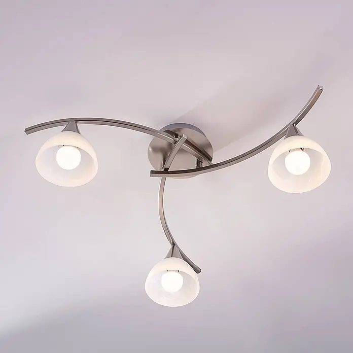 Lindby Deckenleuchte Della - alu / grau / zink, E14 - Deckenleuchte aus gebürstetem Nickel mit drei geschwungenen Armen und mattierten Glasschirmen.