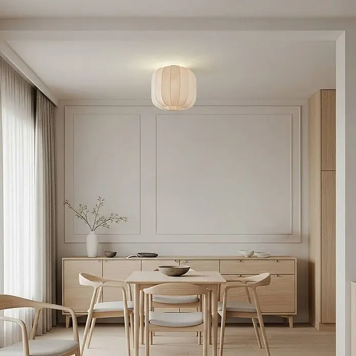 Lindby Deckenleuchte Helin - creme / amber, E27 - Gerippte, cremefarbene Deckenleuchte erhellt ein modernes Esszimmer.