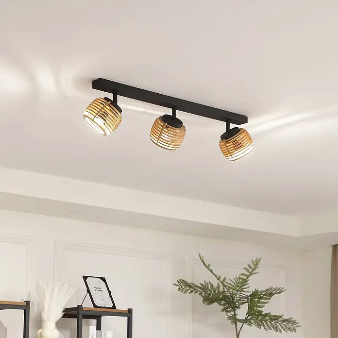 Lindby Deckenleuchte Ediz - schwarz, Holz hell, GU10 - Schwarze Deckenleuchte mit drei Holzlamellen-Spots.