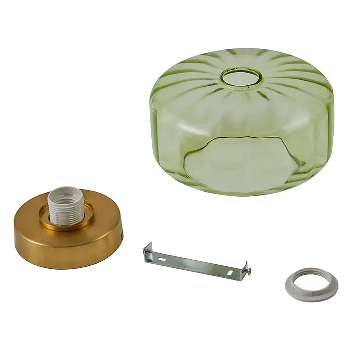 Lindby Deckenleuchte Hildur - grün, E27 - Grüner geriffelter Glasschirm, messingfarbener Lampensockel mit Fassung und Befestigungsteile für eine Leuchte.