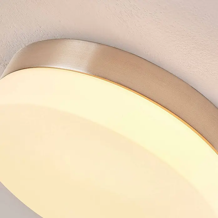 Lindby Deckenleuchte Amilia - L x B x H: 18 x 18 x 6,5 cm, alu / grau / zink, E27 - Gebürstete silberfarbene LED-Deckenleuchte mit warmem, diffusem Licht.