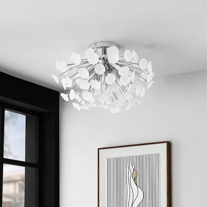 Lindby Deckenleuchte Yurina - chrom / silber, weiß / opal, E14 - Moderne Deckenleuchte aus Chrom und Weiß mit zahlreichen kleinen, lichtdurchlässigen Scheiben, die von einem zentralen Sockel ausgehen.