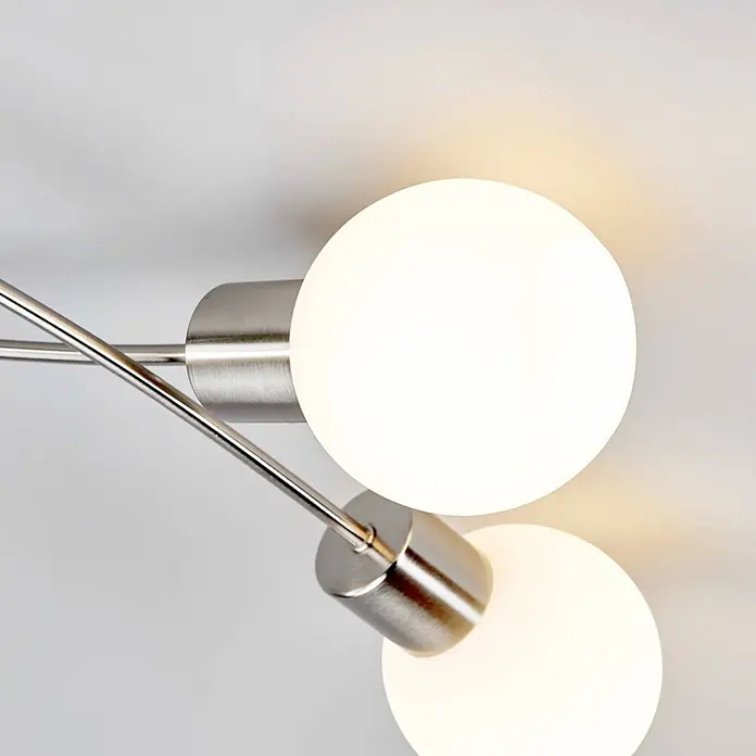 Lindby Deckenlampe Glas Metall nickel matt, Deckenstrahler, Strahler -  - Moderne Leuchte mit gebürsteten Silberarmen und zwei beleuchteten kugelförmigen Milchglasbirnen.