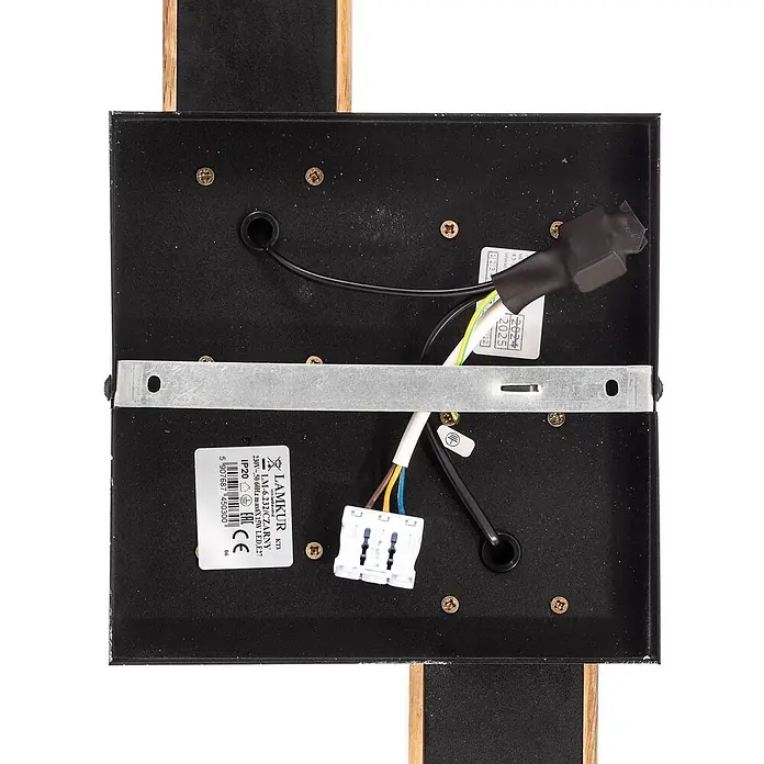 Envostar Deckenleuchte Laurent - Holz hell, schwarz, E27 - Rückseite einer schwarzen Metallleuchte mit Verkabelung, Anschlüssen und Produktetikett, das technische Daten zeigt.