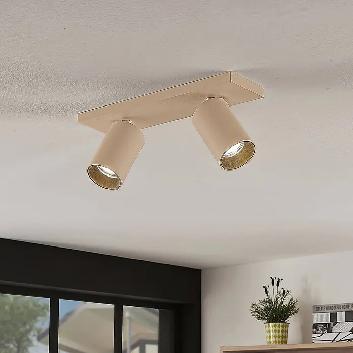 Arcchio Deckenstrahler Brinja - L x B x H: 30,5 x 9 x 12,2 cm, braun / rost, braun / rost, GU10 - Beige zweiflammige Deckenleuchte mit rechteckigem Sockel und verstellbaren zylindrischen Strahlern mit goldener Innenseite.