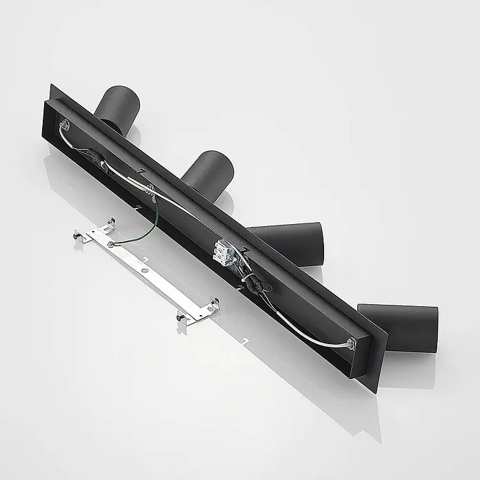 Lindby Deckenstrahler Joffrey - schwarz, schwarz, GU10 - Schwarze lineare Spotleiste, teilmontiert, mit Innenverdrahtung, Anschluss und separater Metallhalterung.