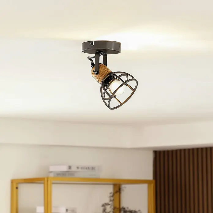 Lindby Deckenstrahler Arinthea - schwarz, schwarz, E14 - Industrieller Deckenstrahler aus dunklem Metall mit Holzakzent und Glühbirne.
