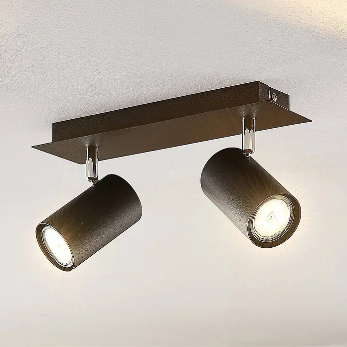 Lindby Deckenstrahler Joffrey - L x B x H: 31 x 31 x 16,5 cm, schwarz, schwarz, GU10 - Dunkelbrauner zweiflammiger Deckenstrahler mit verstellbaren zylindrischen Köpfen und Chromakzenten, beleuchtet.