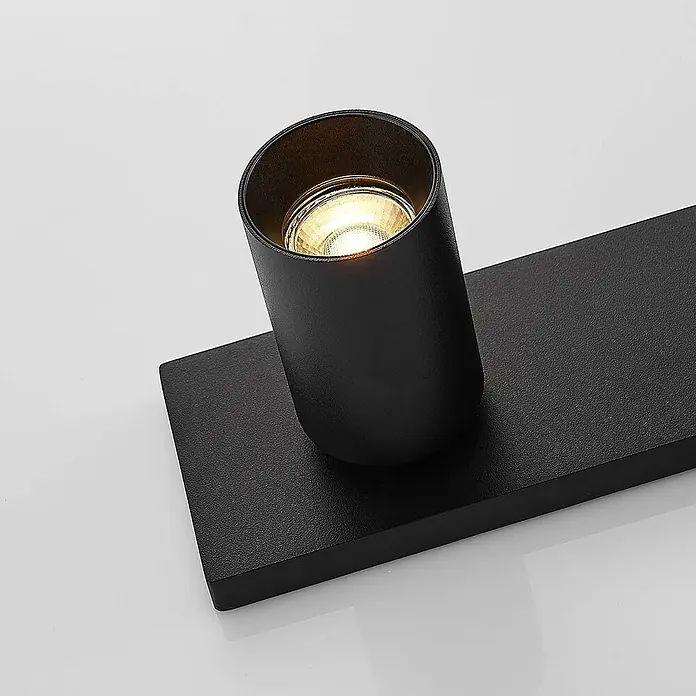 Arcchio Deckenstrahler Brinja - schwarz, schwarz, GU10 - Schwarzer zylindrischer Strahler mit warmer LED-Lampe auf rechteckigem Sockel.
