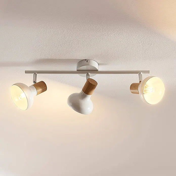 Lindby Deckenstrahler Fridolin - L x B x H: 45,5 x 10 x 19,5 cm, weiß / opal, weiß / opal, E14 - Weiße Deckenleuchte mit drei verstellbaren Strahlern, jeweils mit Holzapplikation.