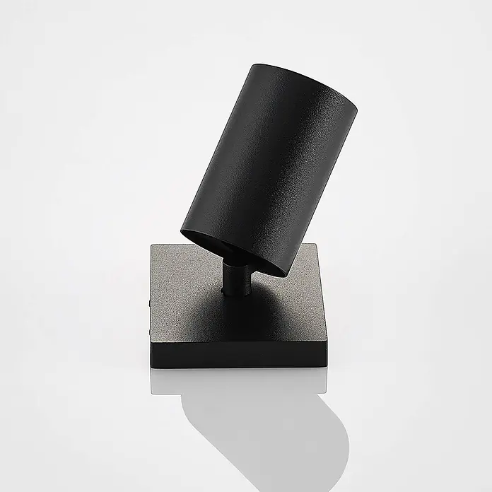 Arcchio Deckenstrahler Brinja - L x B x H: 12,5 x 11 x 9 cm, schwarz, schwarz, GU10 - Mattschwarzer zylindrischer Strahler auf quadratischem Sockel, nach oben angewinkelt. Texturierte Metalloberfläche.