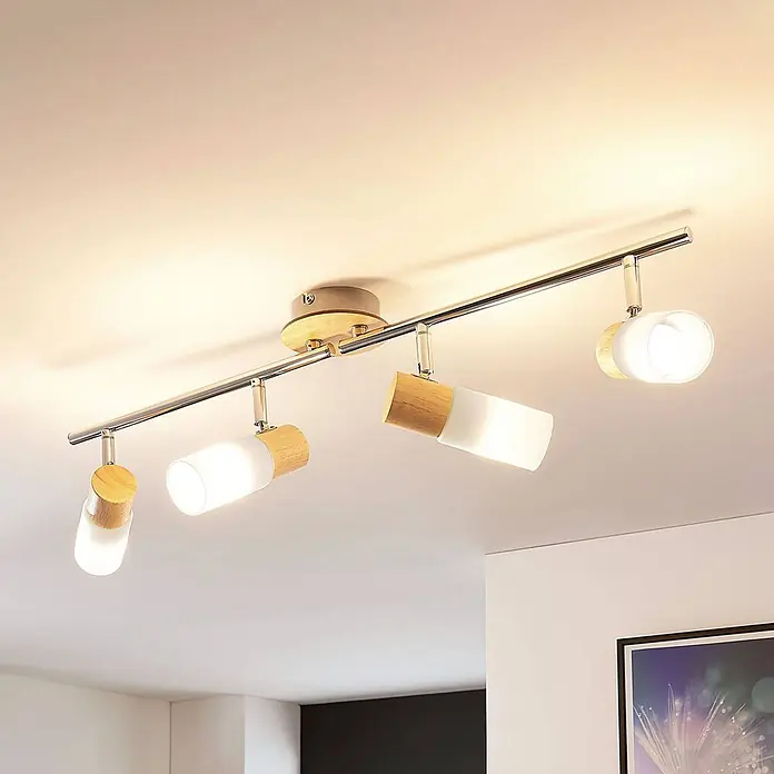 Lindby Deckenstrahler Christoph - Holz hell, E14 - Moderne Deckenstrahlerleiste mit vier verstellbaren Spots aus Chrom, Holz und Milchglas.