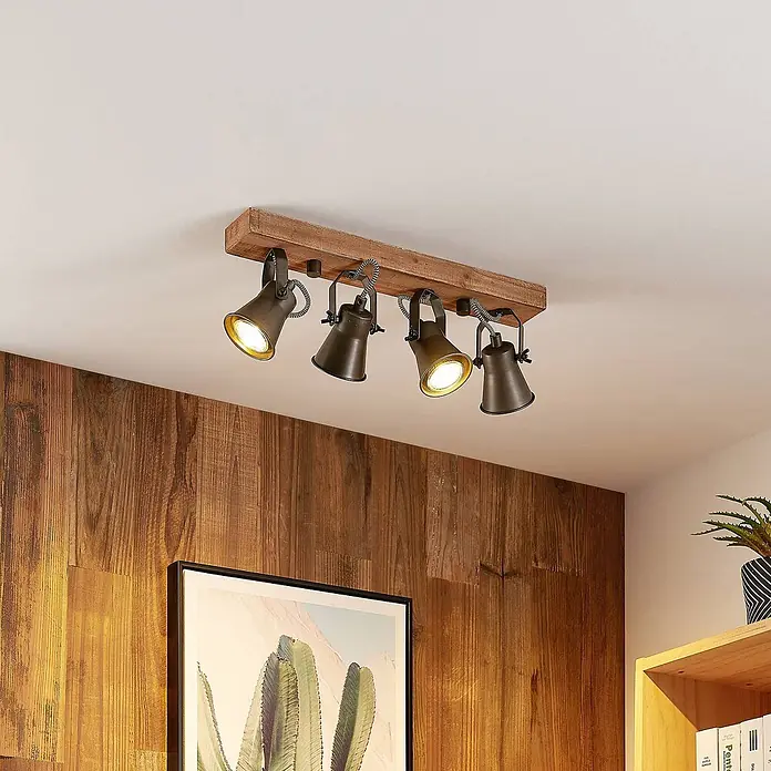 Lindby Deckenstrahler Grandesa - Holz dunkel, schwarz, GU10 - Deckenleuchte mit rustikalem Holzbalken und vier dunklen Metallstrahlern mit geflochtenen Textilkabeln.