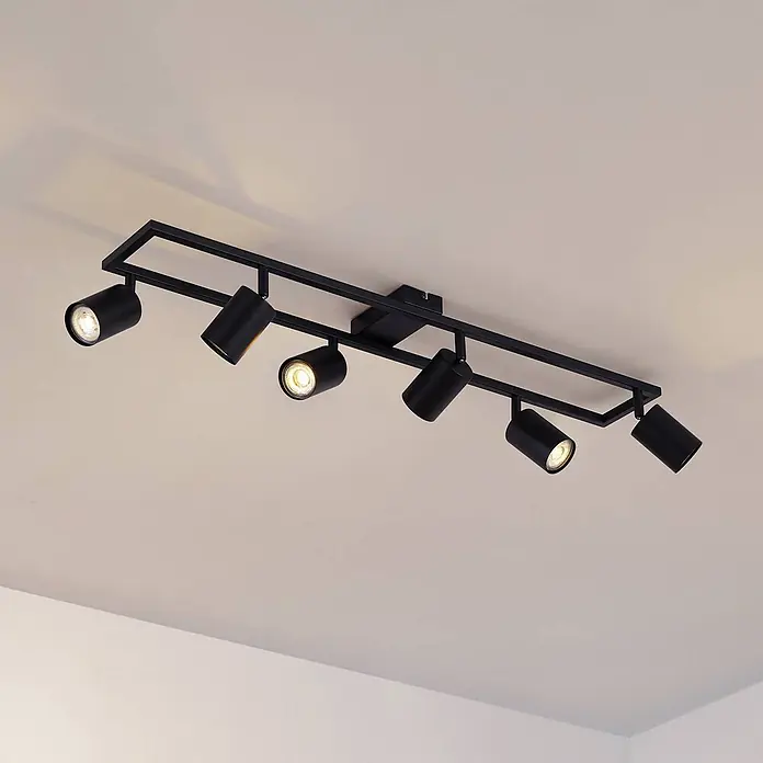 Lindby Deckenstrahler Bravius - L x B x H: 80 x 12 x 15 cm, schwarz, schwarz, GU10 - Schwarze rechteckige Deckenleuchte mit sechs verstellbaren Strahlern.