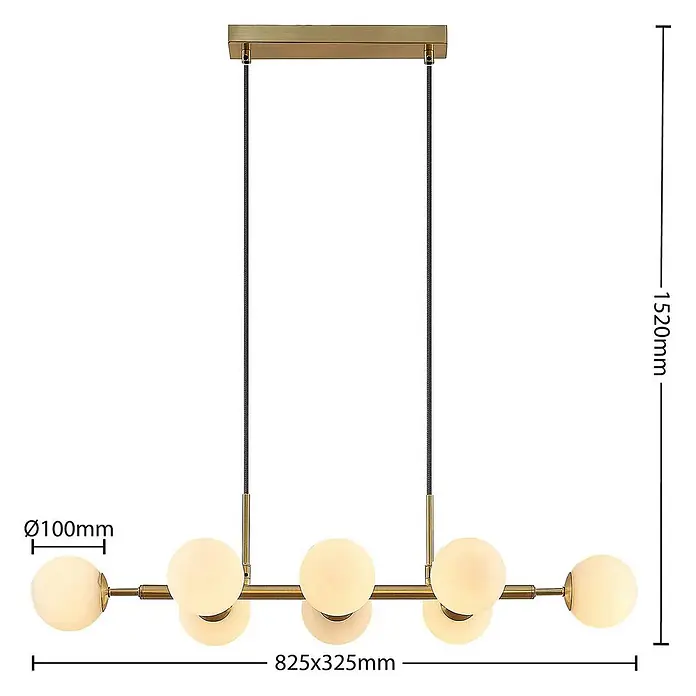 Lindby Pendelleuchte Kiamo - L x B x H: 82,5 x 32,5 x 10 cm, weiß / opal, messing matt, opalweiß, G9 - Goldfarbener Kronleuchter mit sechs kugelförmigen weißen Glasleuchten, aufgehängt an einer rechteckigen Deckenplatte.