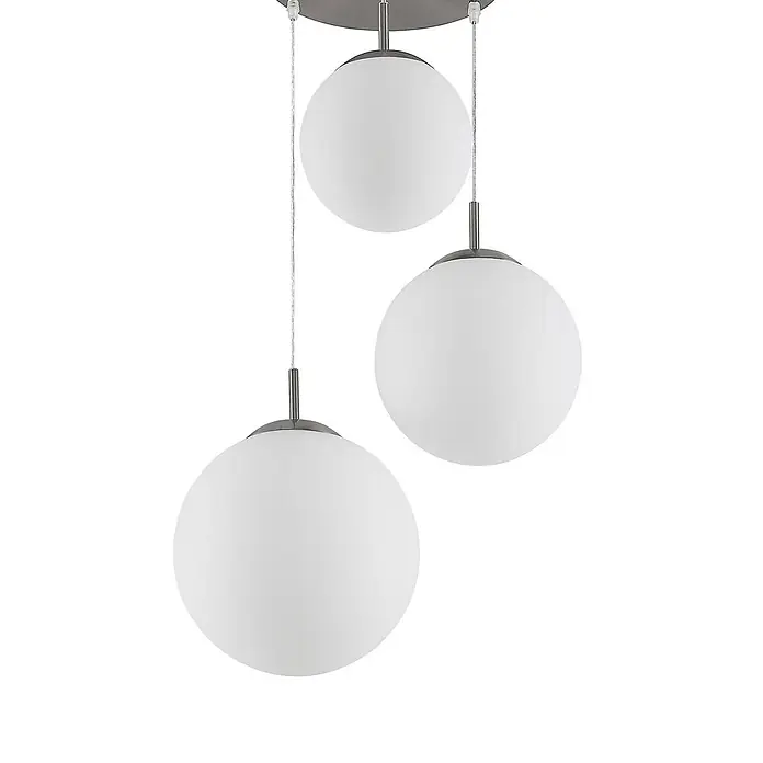 Lindby Pendelleuchte Heleska - weiß / opal, nickel matt, opalweiß, E27 - Dreiflammige Pendelleuchte mit weißen Kugelglasschirmen und gebürstetem Metallfinish.