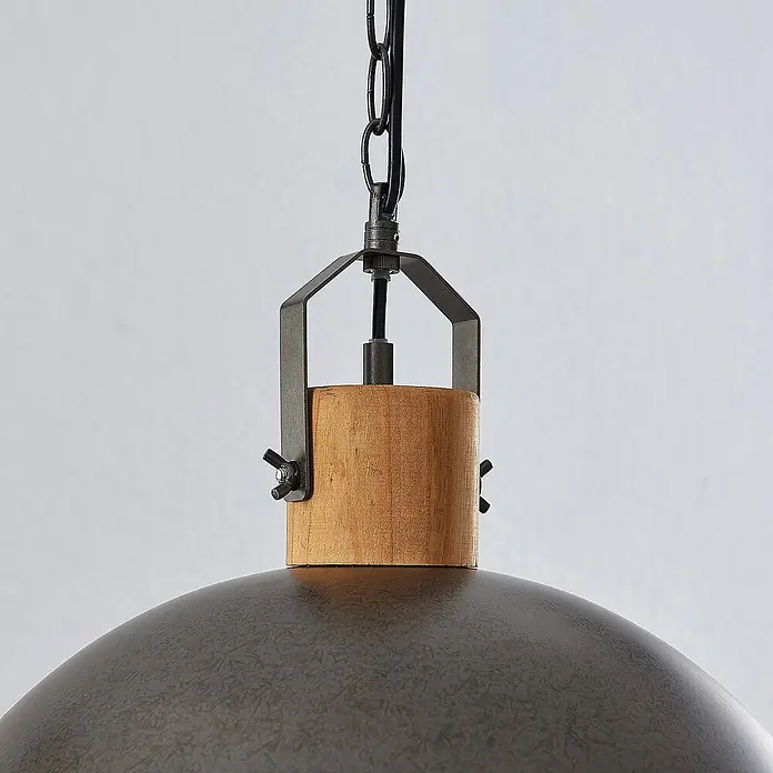 Lindby Pendelleuchte Holgar - L x B x H: 45 x 45 x 37,5 cm, grün, metallisch Grün, holz hell, E27 - Pendelleuchte im Industriestil mit dunkelgrauem, strukturiertem Metallschirm, natürlichem Holz und Kettenaufhängung.