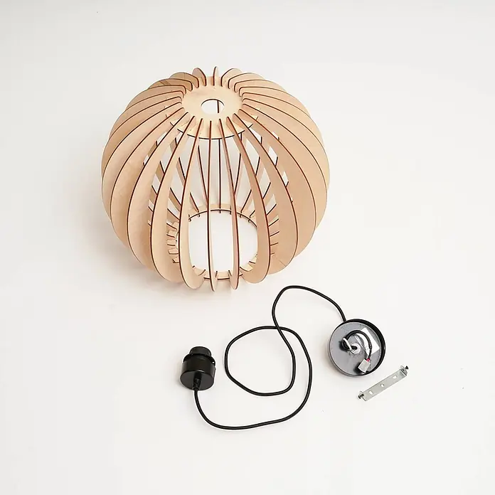 Envostar Pendelleuchte Clay - L x B x H: 40 x 40 x 150 cm, Holz hell, Schwarz, holz hell, E27 - Hölzerner Lamellenschirm in Naturholz mit schwarzem Elektro-Kit (Kabel, Fassung, Deckenrosette) für Pendelleuchte.