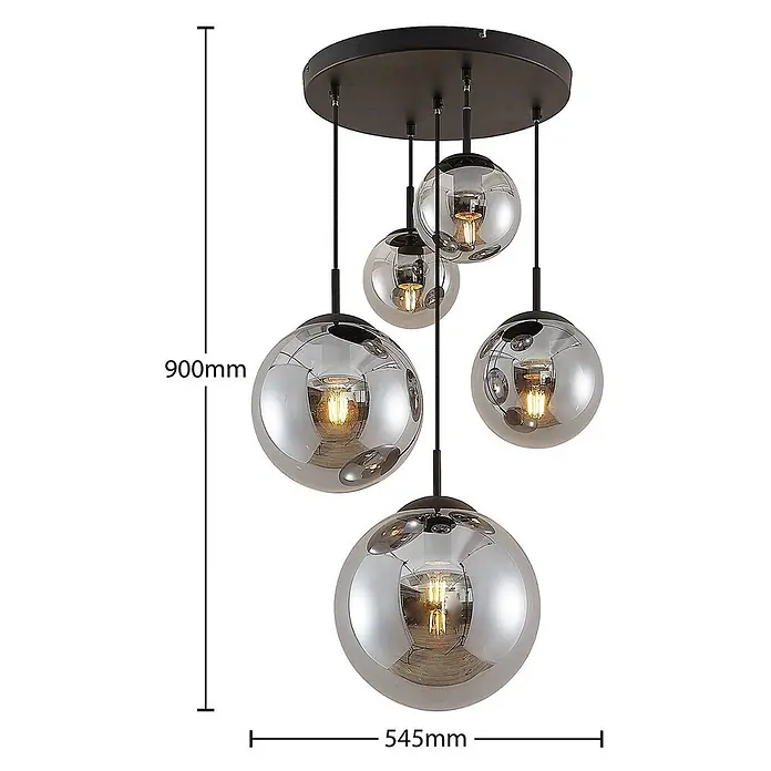 Lindby Pendelleuchte Teeja - L x B x H: 50 x 50 x 30 cm, alu / grau / zink, rauchgrau, Schwarz, E27 - Schwarze Deckenpendelleuchte mit runder Platte und fünf rauchfarbenen Glaskugeln. H 900mm, B 545mm.