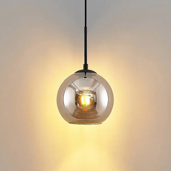 Lindby Pendelleuchte Jurian - L x B x H: 20 x 20 x 17,5 cm, alu / grau / zink, sandSchwarz, rauchgrau, E27 - Pendelleuchte mit rauchfarbenem Glasschirm und sichtbarer warmer Glühbirne.
