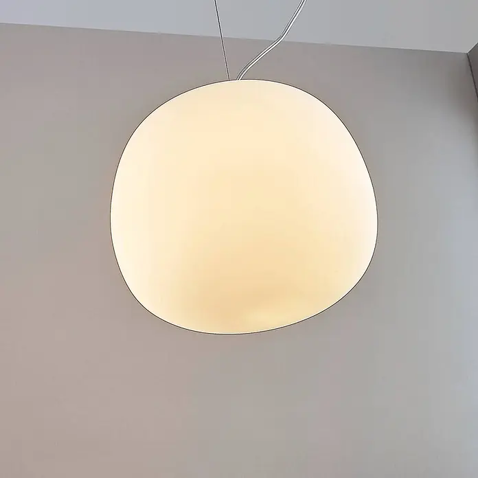 Lindby Pendelleuchte - L x B x H: 38 x 38 x 36,1 cm, weiß / opal, weiß, chrom, E27 - Große, milchweiße Opalglas-Pendelleuchte mit organischer, asymmetrischer Form.