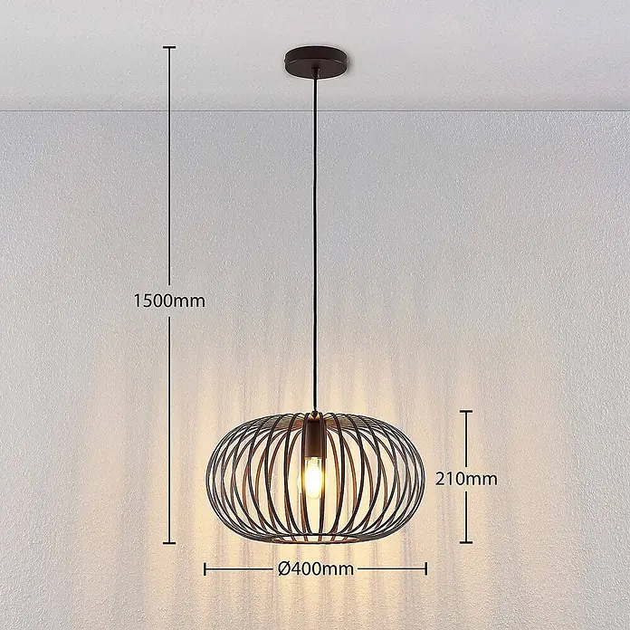 Lindby Pendelleuchte Nahele - braun / rost, kaffeebraun, E27 - Dunkle Metall-Hängeleuchte in elliptischer Käfigform mit sichtbarer Glühbirne, von der Decke hängend.