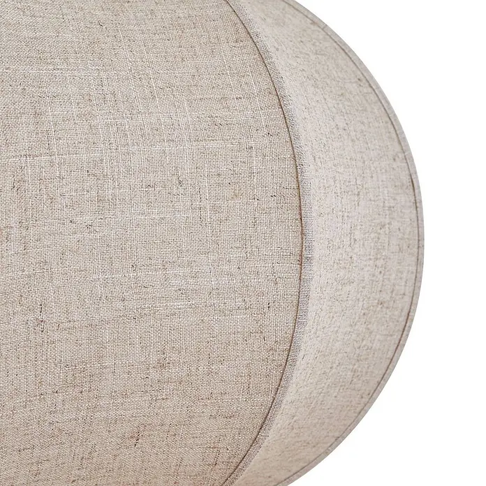 Lindby Pendelleuchte Elfie - L x B x H: 47 x 47 x 35 cm, creme / amber, beige, E27 - Nahaufnahme eines hellbeigen, gewebten Stoff-Lampenschirms mit sichtbarer Naht und gebogener Form.