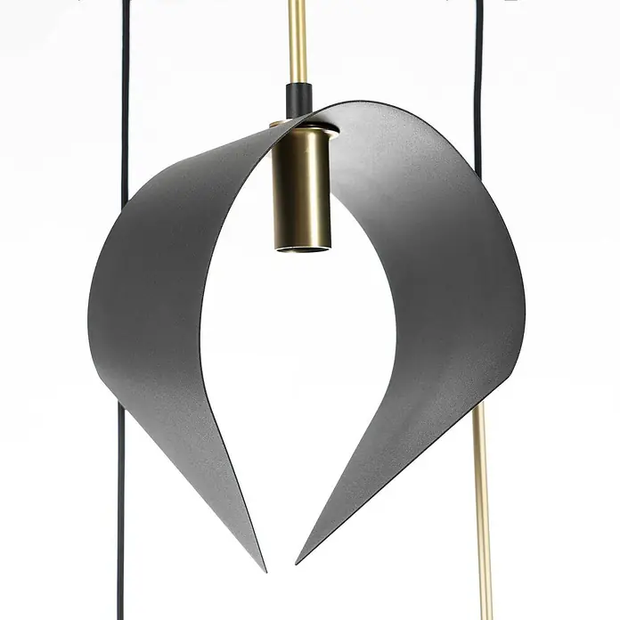Lucande Pendelleuchte Mikolay - L x B x H: 51 x 51 x 150 cm, schwarz, sandSchwarz, E14 - Moderne schwarze abstrakte Pendelleuchte mit Messingdetails.