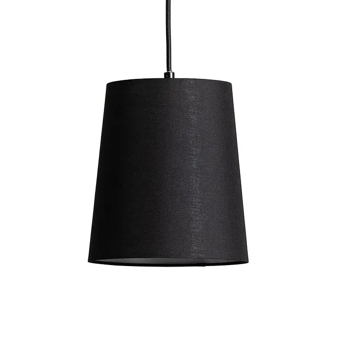 Lindby Pendelleuchte Amilia - L x B x H: 90 x 23 x 180 cm, Multicolour, Holz natur, Rot, grau, Schwarz, E27 - Schwarzer konischer Stoff-Pendellampenschirm, an einem Kabel hängend.