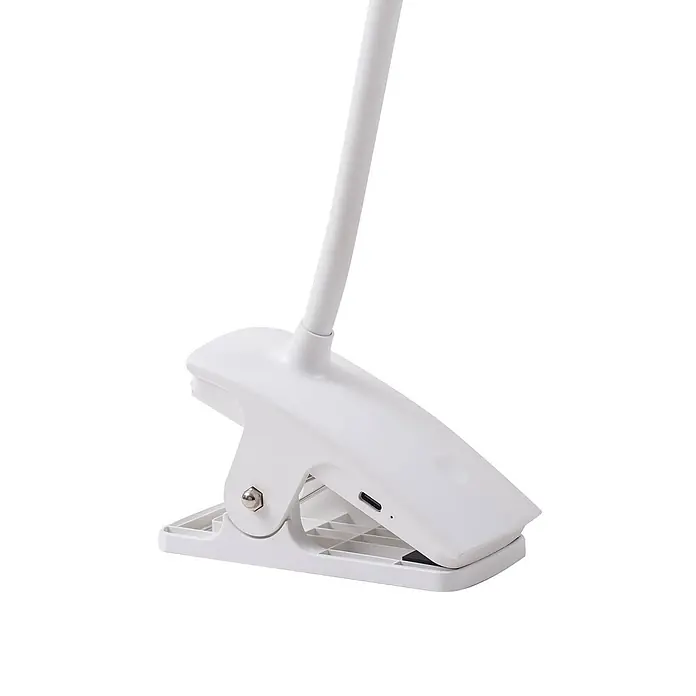 Lindby Klemmleuchte Maori - Farbe Gehäuse: weiß / opal - Weiße Kunststoff-Klemmleuchte mit flexiblem Arm und USB-Ladeanschluss.