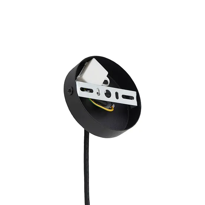 Lucande Außenwand- & Deckenleuchte Marrin - schwarz, IP44 - Schwarze Deckenrosette mit sichtbarer Innenverkabelung und angeschlossenem Stromkabel.