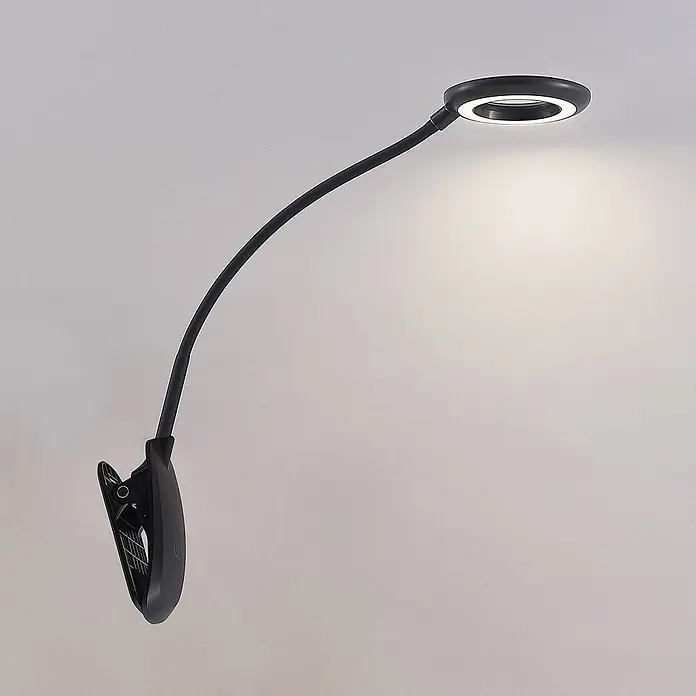 Prios Klemmleuchte Harumi - L x B x H: 14,8 x 11 x 51 cm, Farbe Gehäuse: schwarz - Schwarze flexible Klemmleuchte mit rundem LED-Leuchtkopf.