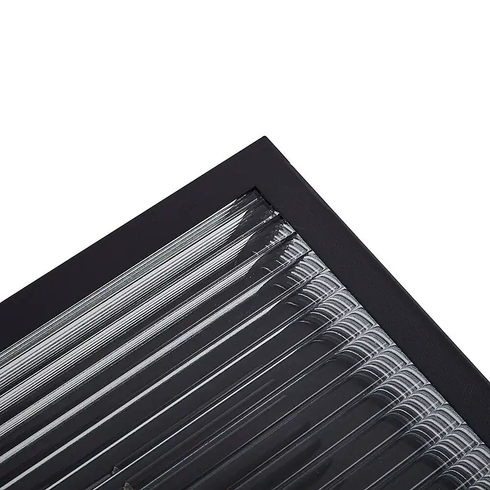 Lindby Außenwand- & Deckenleuchte Bolgar - schwarz, IP44 - Schwarz gerahmtes Objekt mit transparenten, geriffelten Glaseinsätzen.