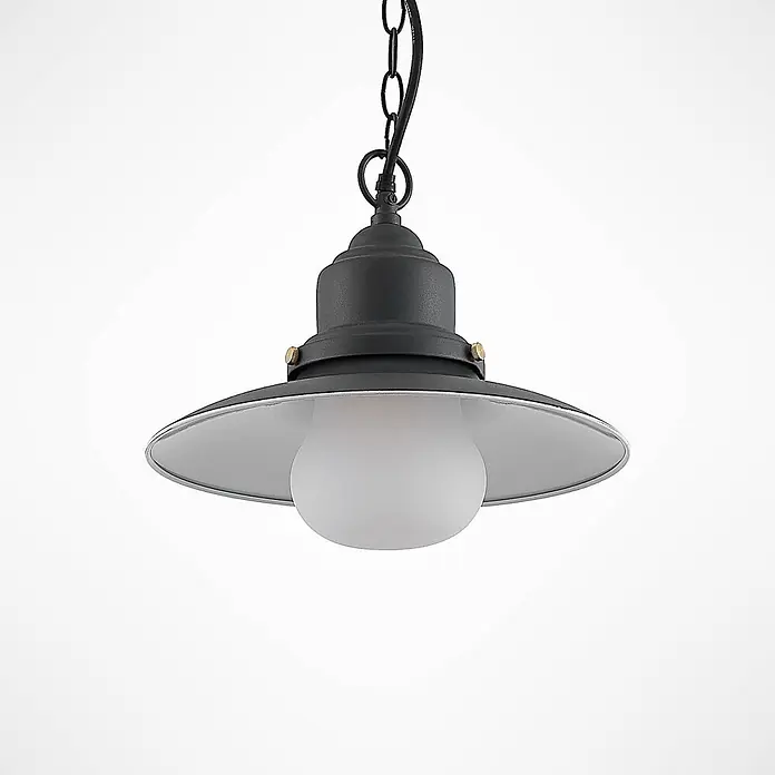 Lindby Außenwand- & Deckenleuchte Roisin - alu / grau / zink, alu / grau / zink, IP44 - Schwarze Industrie-Pendelleuchte mit breitem Metallschirm und matter weißer Glühbirne, an einer Kette aufgehängt.