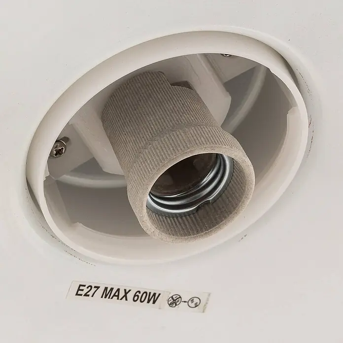 Lindby Außenwandleuchte Filip - 37 x 29,4 x 30,3 cm, braun / rost, braun / rost, IP44 - Nahaufnahme einer hellgrauen E27 Keramikfassung für Einbauleuchte mit "MAX 60W" Etikett.