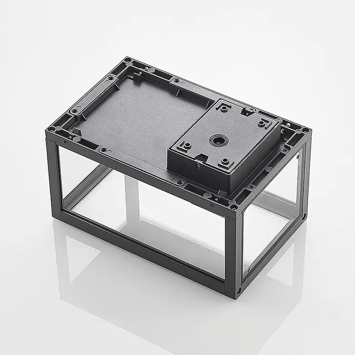 Lindby Außenwandleuchte Giavanna - 17,1 x 18 x 28 cm, schwarz, schwarz, IP44 - Schwarzes, rechteckiges Außengehäuse für Leuchten mit Klarglas und oberem Montagebereich.