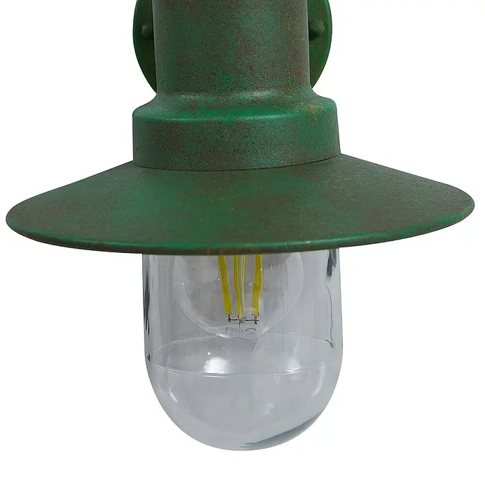 Lindby Wandlampe außen Laterne rustikal grün, Wandleuchte aussen IP44 -  - Grüne, patinierte Metall-Außenwandleuchte mit klarem Glasschirm und sichtbarer LED-Glühbirne.