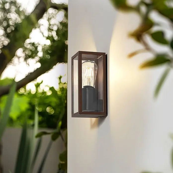 Lindby Außenwandleuchte Robigus - braun / rost, braun / rost, IP54 - Rechteckige Außenwandleuchte aus dunkelbrauner Bronze mit Klarglas und beleuchteter LED-Filamentbirne.