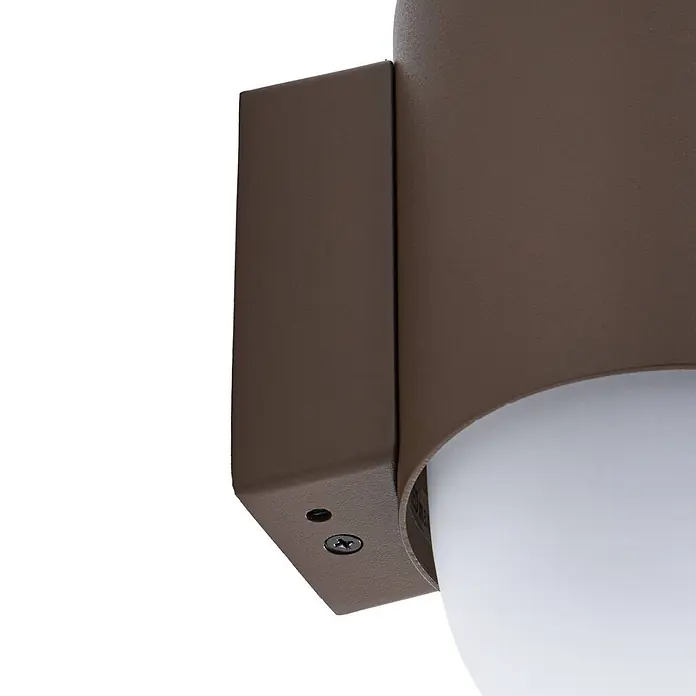Lindby Außenwandleuchte Pilva - 13,3 x 10,5 x 21,5 cm, braun / rost, weiß / opal, IP44 - Braune Wandleuchte für den Außenbereich mit weißem, rundem Diffusor.