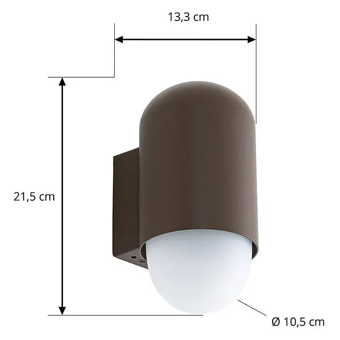 Lindby Außenwandleuchte Pilva - 13,3 x 10,5 x 21,5 cm, braun / rost, weiß / opal, IP44 - Braune Wandleuchte mit geschwungenem Korpus und weißem Kugeldiffusor unten.