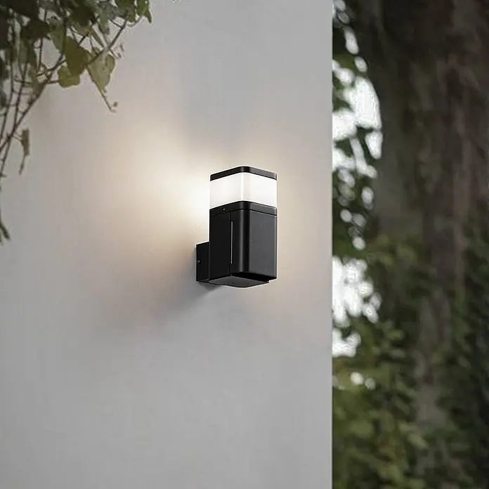 Lindby Außenwandleuchte Teyon - schwarz, weiß / opal, IP44 - Moderne schwarze Außenwandleuchte mit weißem Diffusor, warm leuchtend.